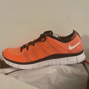 Men’s Nike flyknit